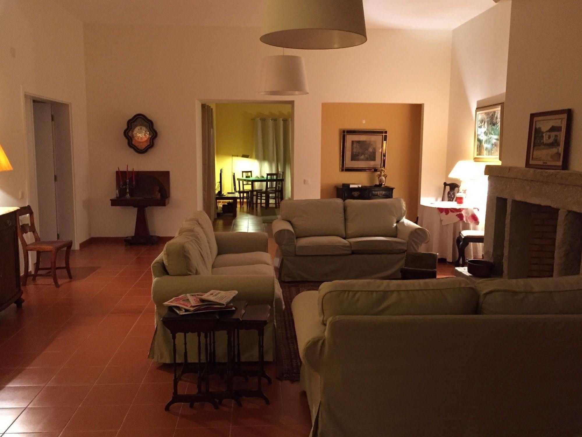 הוילה אזמבוז'ה Casa Do Alfaro מראה חיצוני תמונה